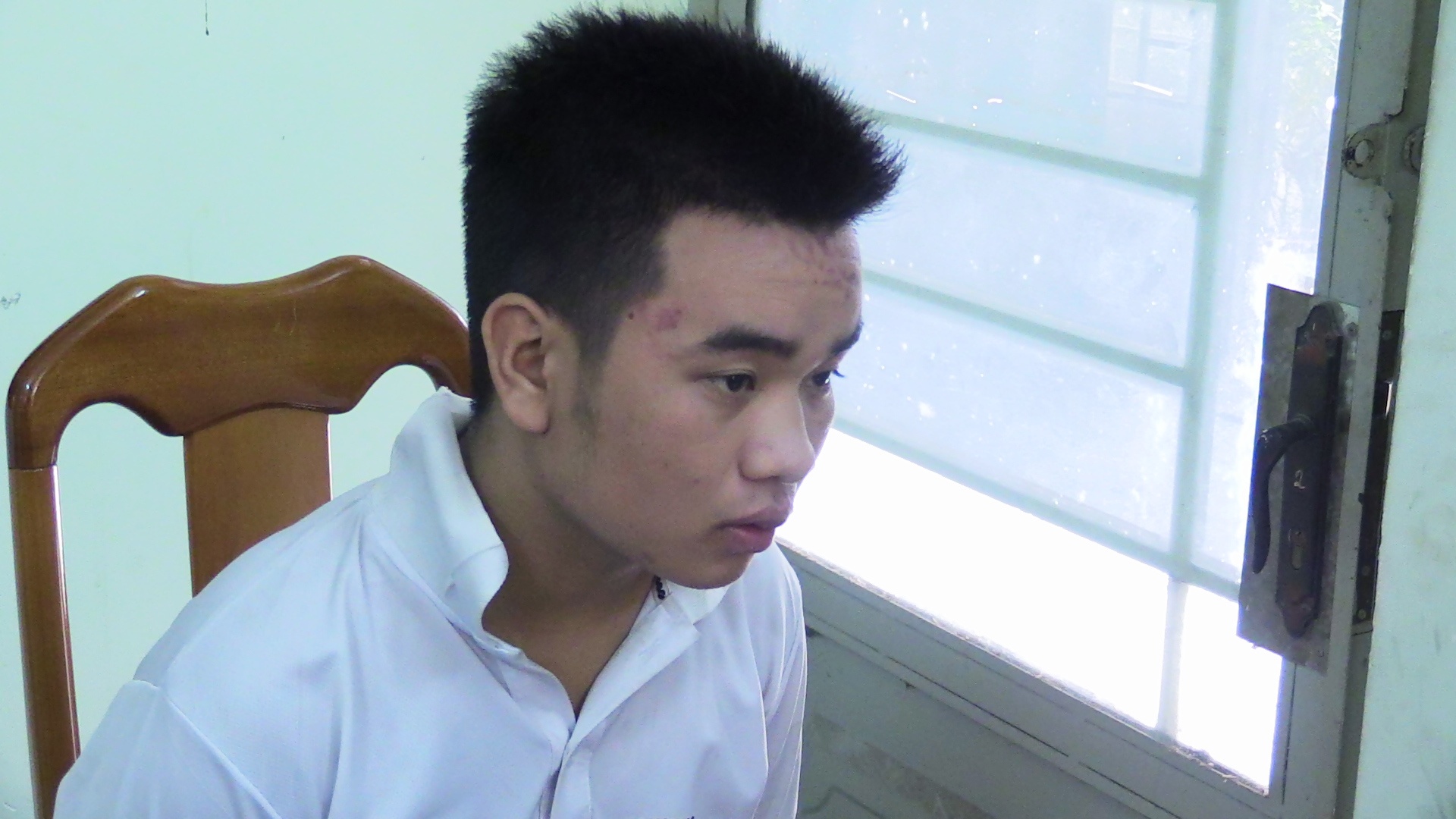 Co gai vung chay thoat khoi tay ten cuop 16 tuoi hinh anh