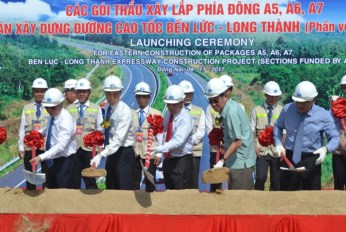 khoi cong du an cuoi cao toc ben luc long thanh anh 1