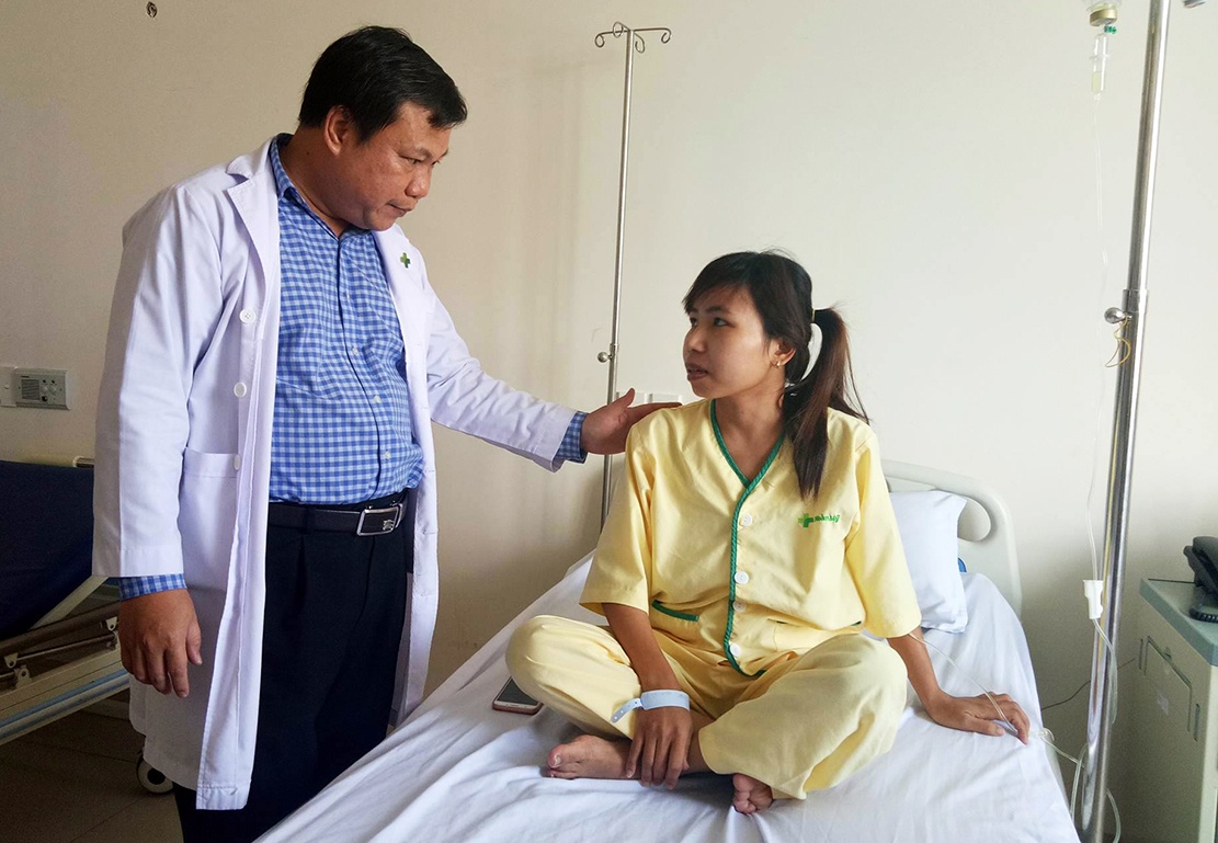 Benh nhan co ong mat chu gian to gap 10 lan binh thuong hinh anh