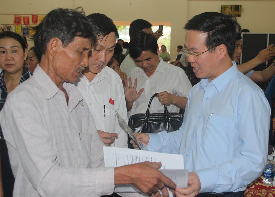 Cu tri dong loat vo tay khi duoc noi ve du an san bay Long Thanh hinh anh