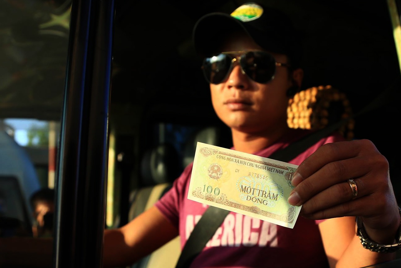 tài xế trả tiền lẻ BOT biên hòa ảnh 2 tai xe tra tien le BOT bien hoa anh 2