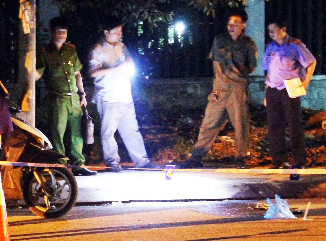 Chem chet nguoi tinh roi den cong an dau thu hinh anh