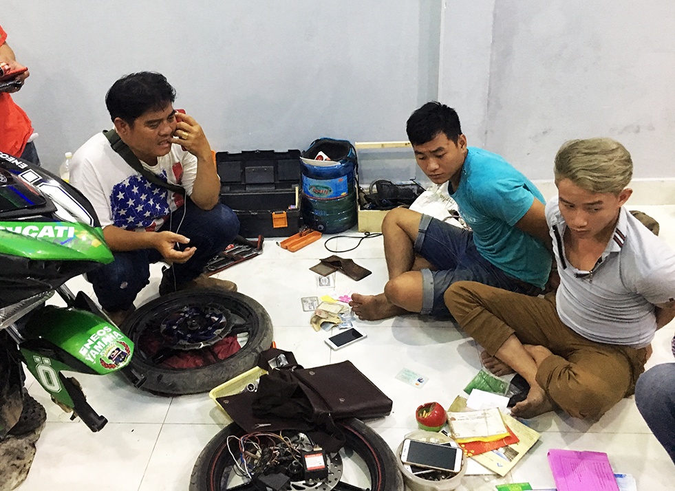 ‘Hiep si’ lan dau vet pha o chuyen tieu thu xe gian hinh anh