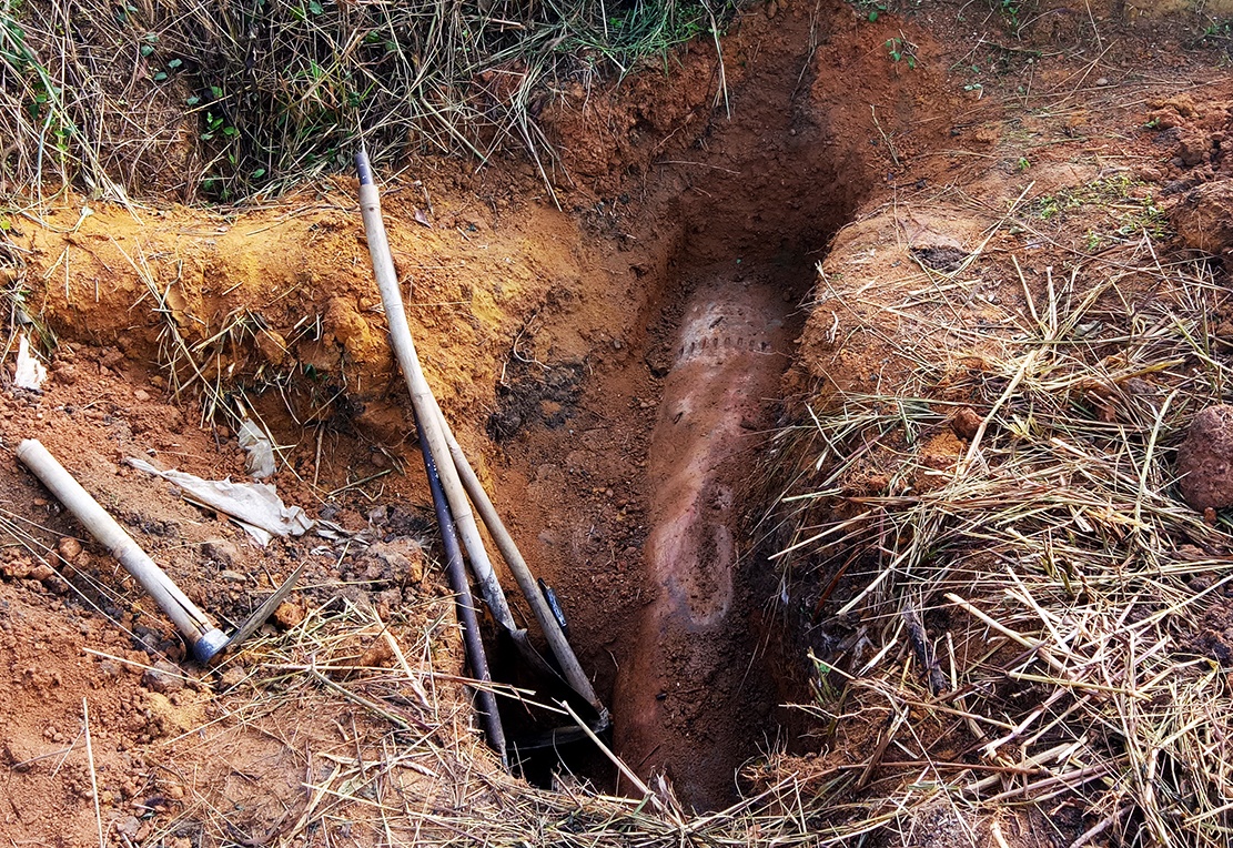 bom nặng hơn 1 tấn sau trường nghề ảnh 1 bom nang hon 1 tan sau truong nghe anh 1