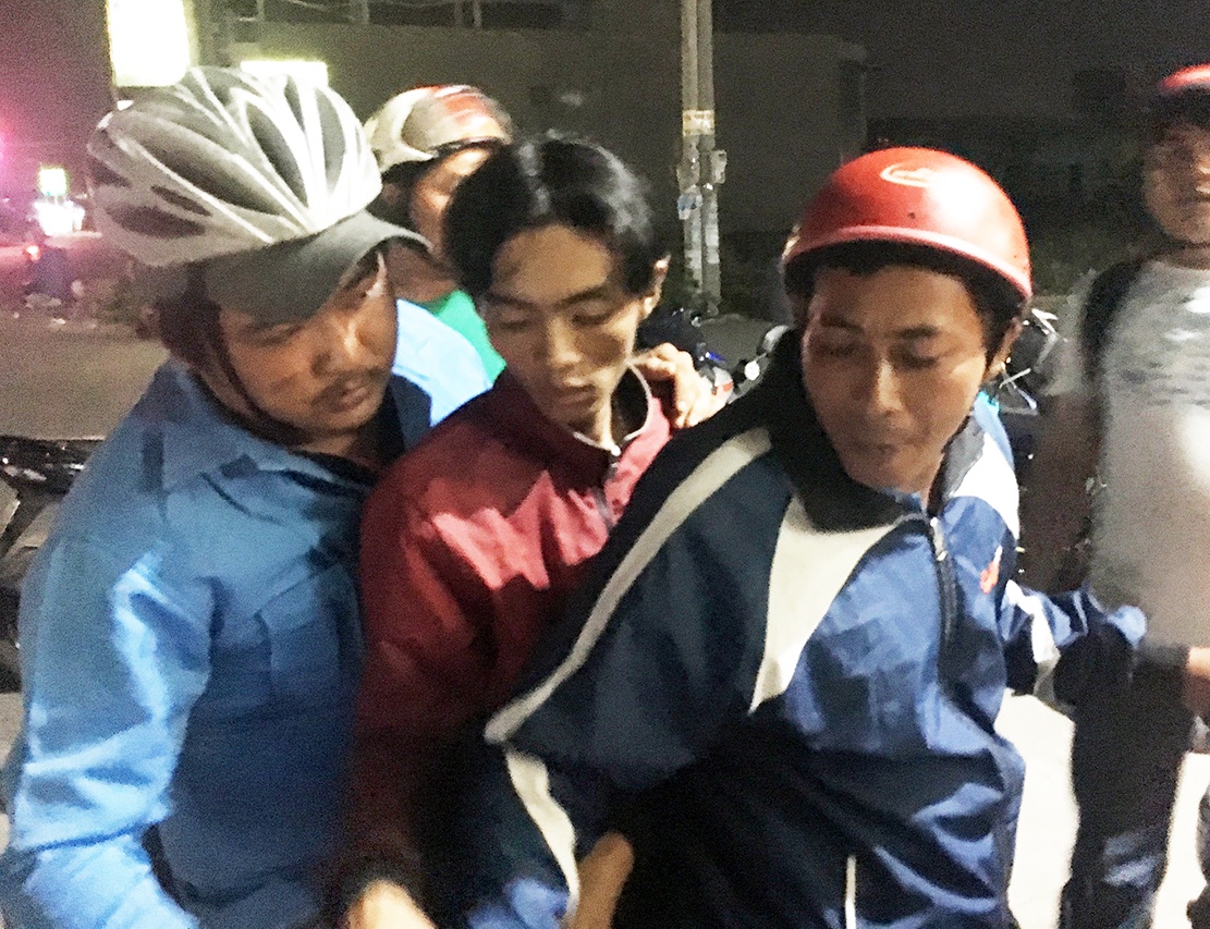 Bang cuop giat dem giao thua bi 'hiep si' tom gon hinh anh