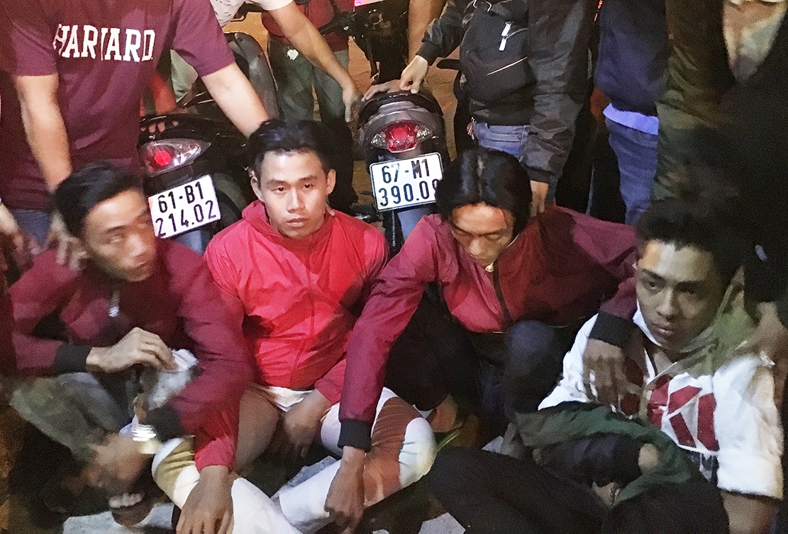 'Hiep si' truy duoi bang cuop giat trong dem giao thua hinh anh