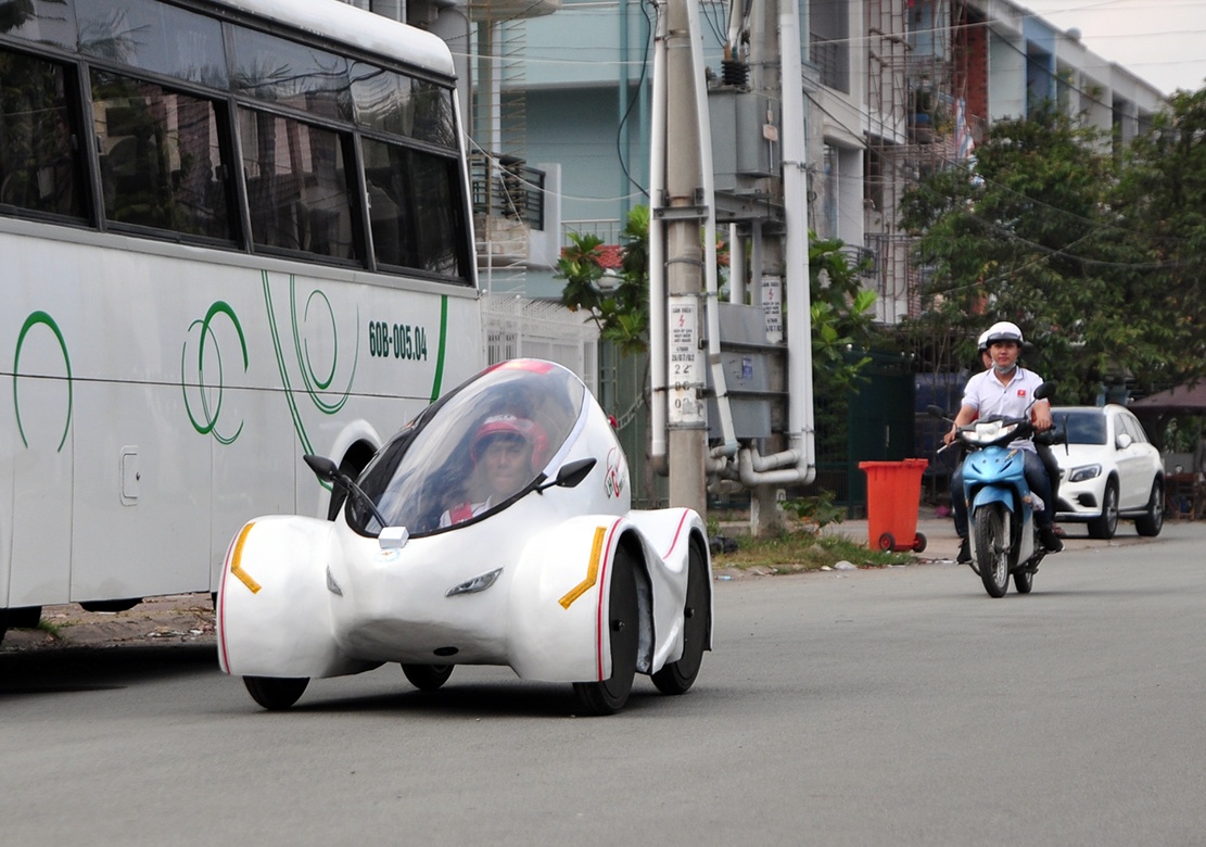 xe chay 200 km voi 1 lit xang anh 2