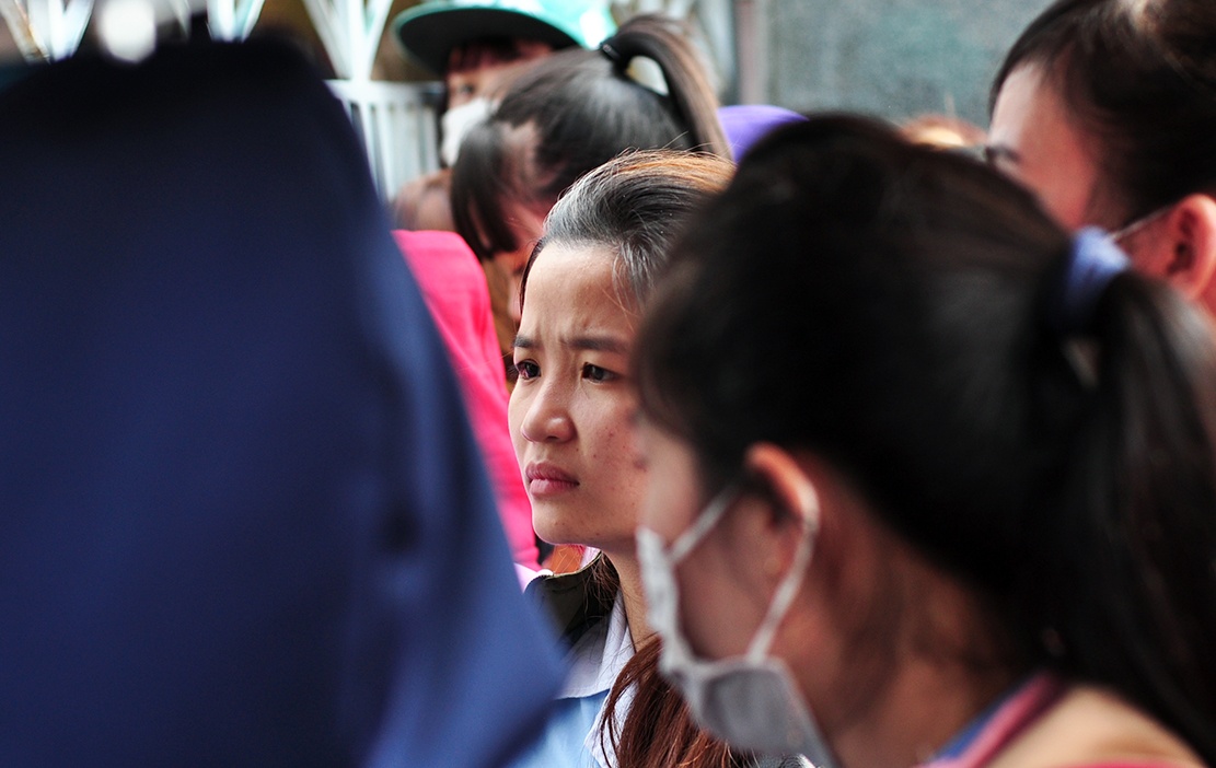 Cong nhan lao dao vi khong duoc nhan luong hinh anh