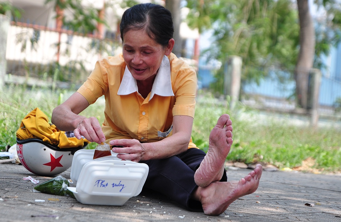 cong nhan nhan luong anh 11