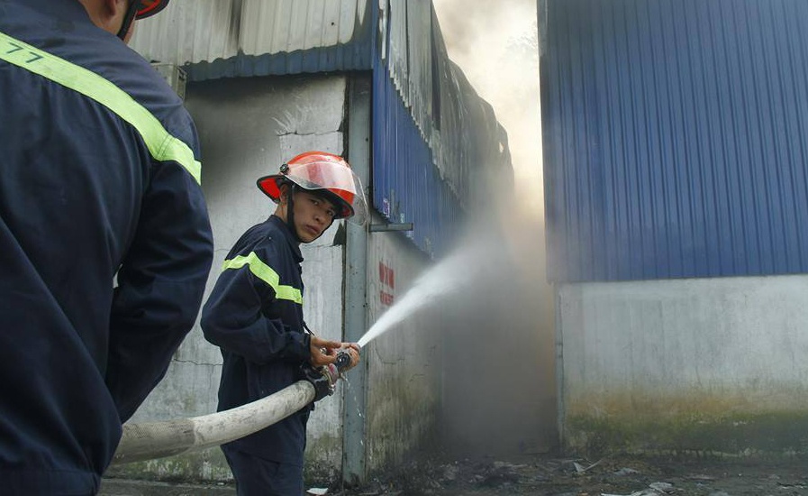 xuong go bi chay anh 1