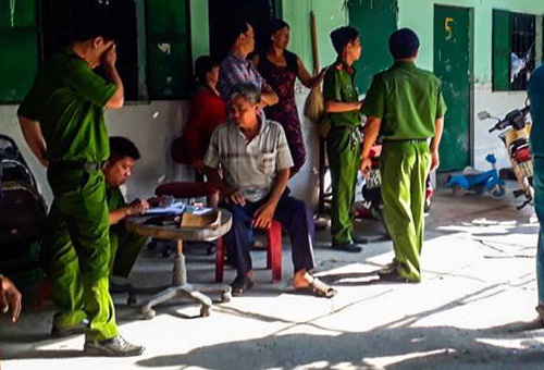 Ham cau phat no, 4 nguoi trong gia dinh bi thuong hinh anh