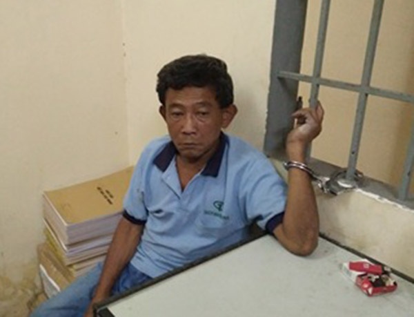 Hai me con bi chem vi tranh chap dat hinh anh