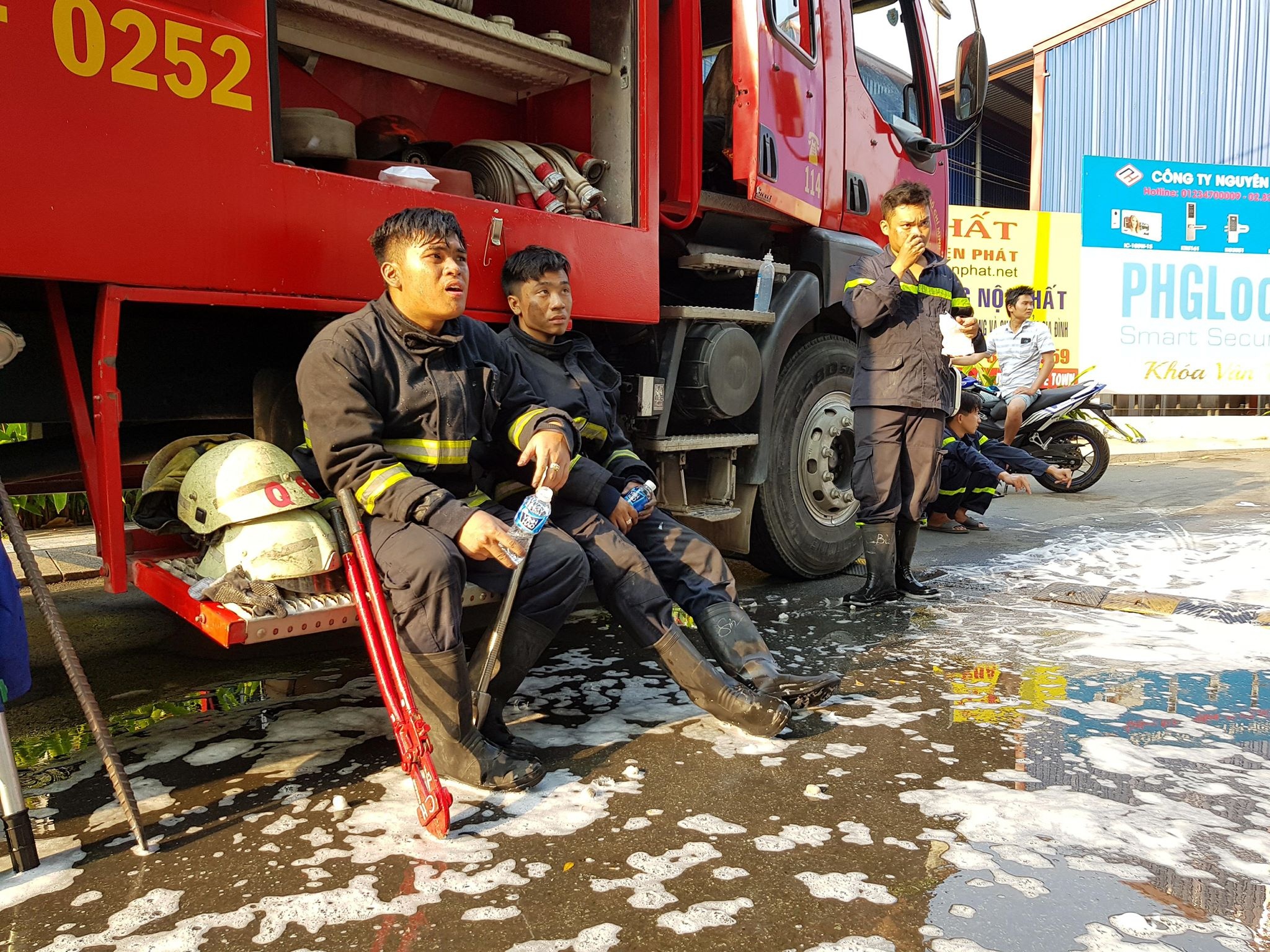 cháy chung cư cao cấp ở sài gòn ảnh 2 chay chung cu cao cap o sai gon anh 2