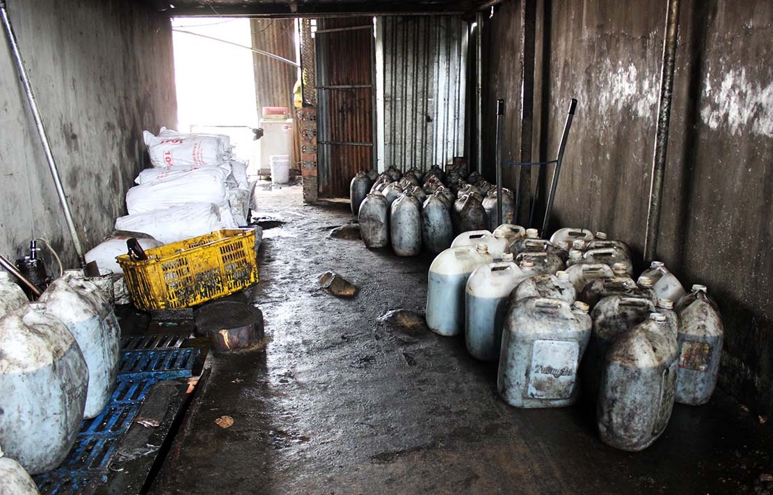 nấu mỡ bẩn ảnh 2 nau mo ban anh 2