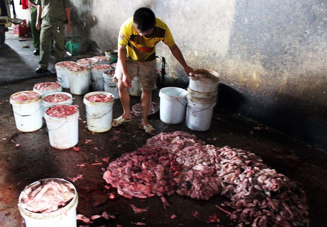 Gom mo ban, noi tang thoi nau thanh mo dem ban hinh anh