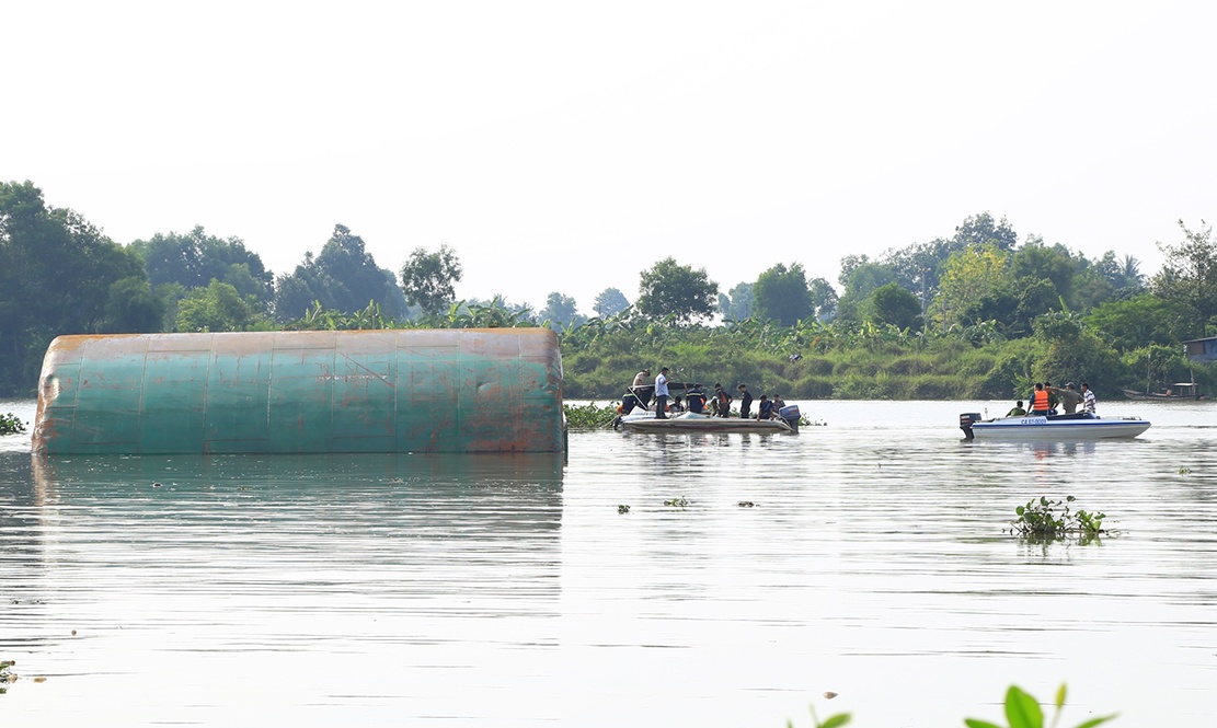 chim sa lan 3 nguoi mat tich anh 1