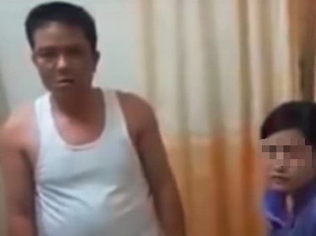 Cach chuc truong cong an xa vao nha nghi voi vo cua ban hinh anh