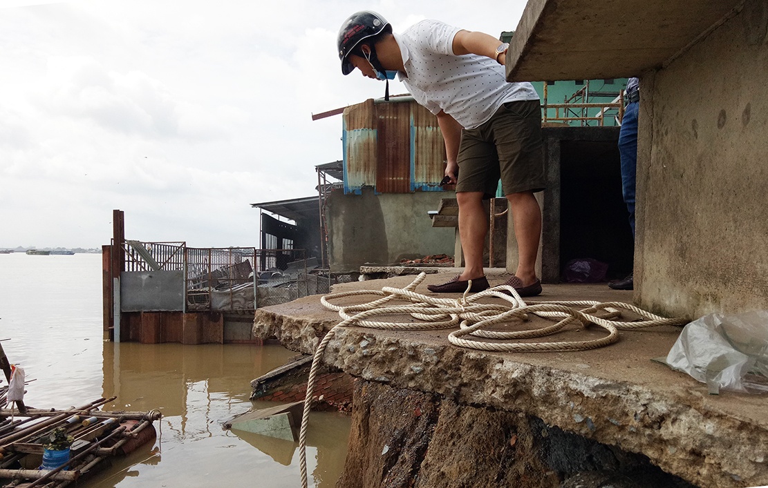 Mat dat, mat nha vi sat lo hinh anh