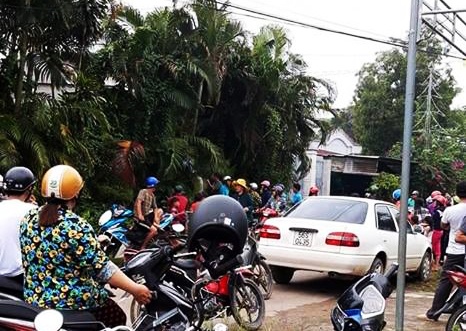 Cap vo chong cung be 7 thang tuoi chet trong phong tro hinh anh