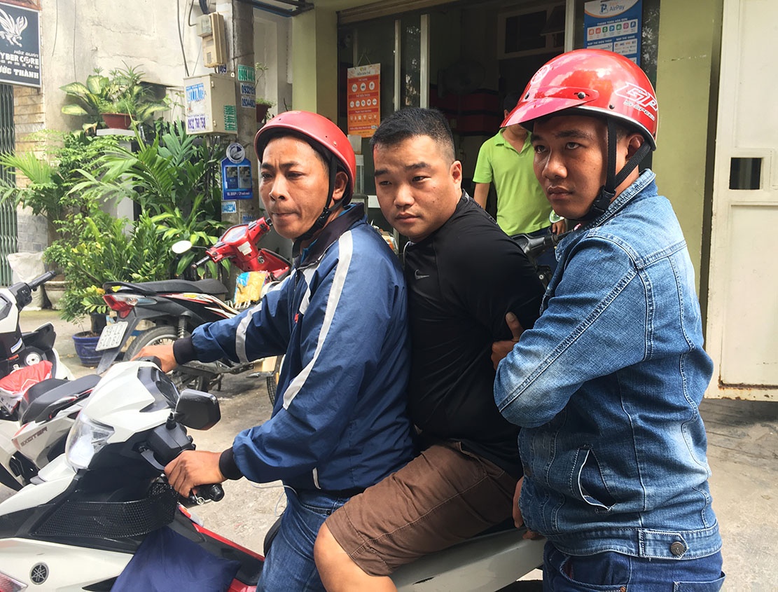 Cho ban trai moi quen o lai phong tro, co gai bi mat sach tai san hinh anh