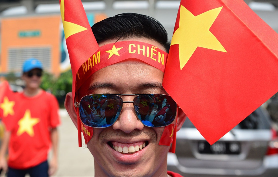 co dong vien nao nuc cho tuyen viet nam thi dau anh 8