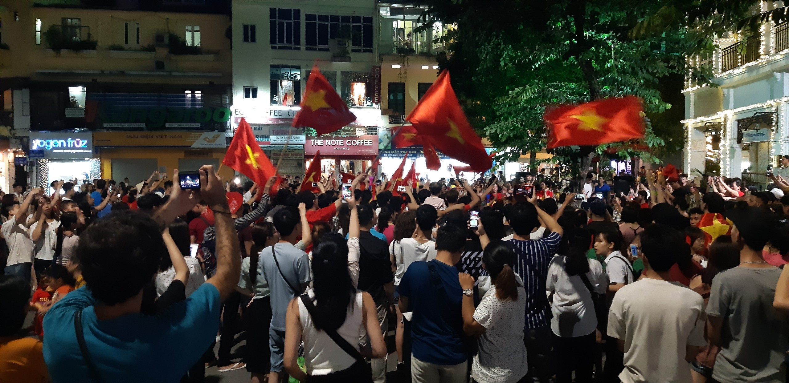 nguoi ham mo van xuong duong mung tuyen Viet Nam anh 1