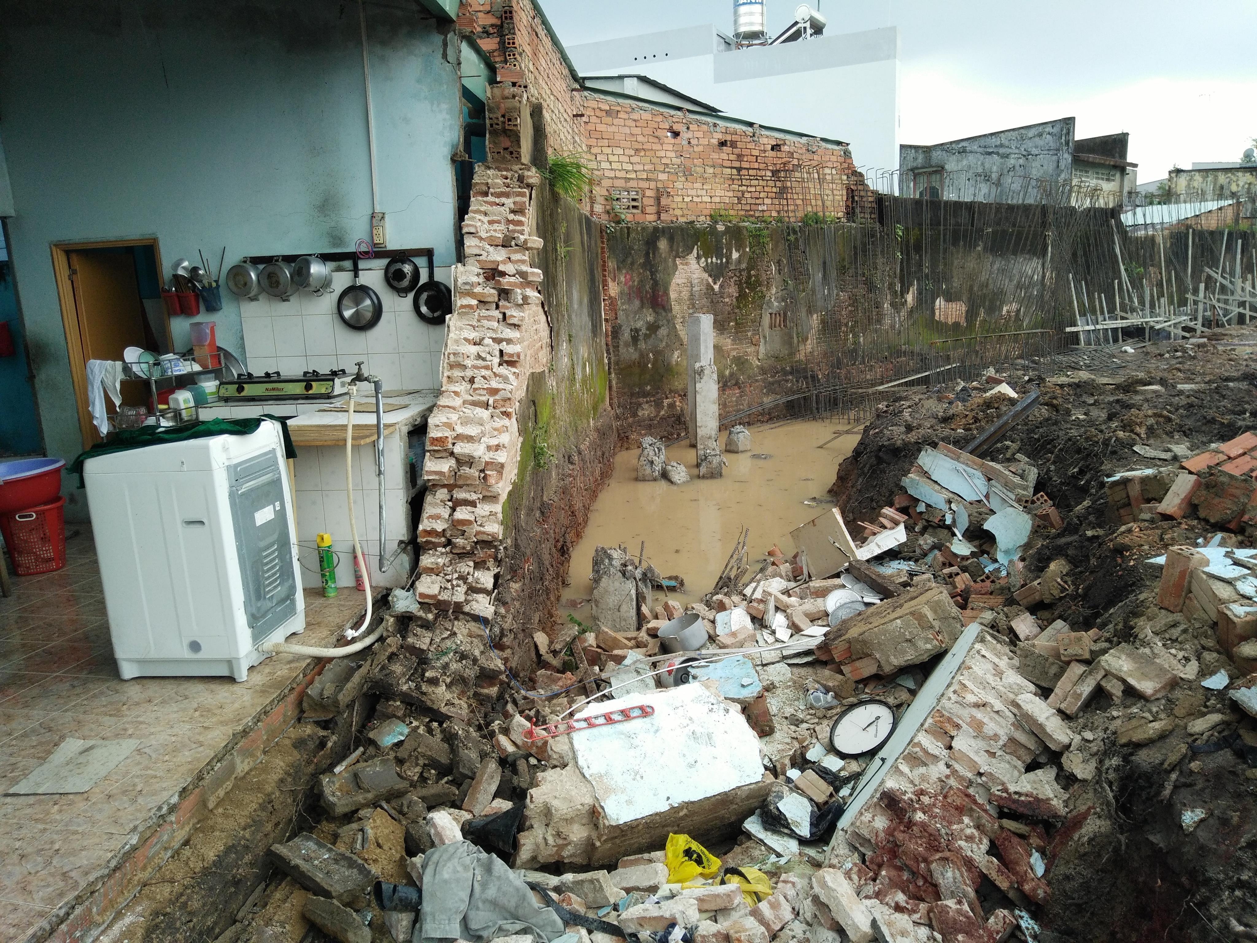 nhom cong nhan bi tuong do trung anh 1