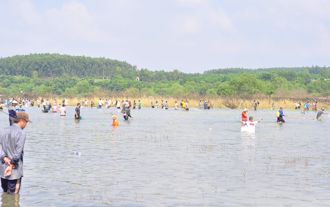 bat ca dap thuy dien tri an anh 1