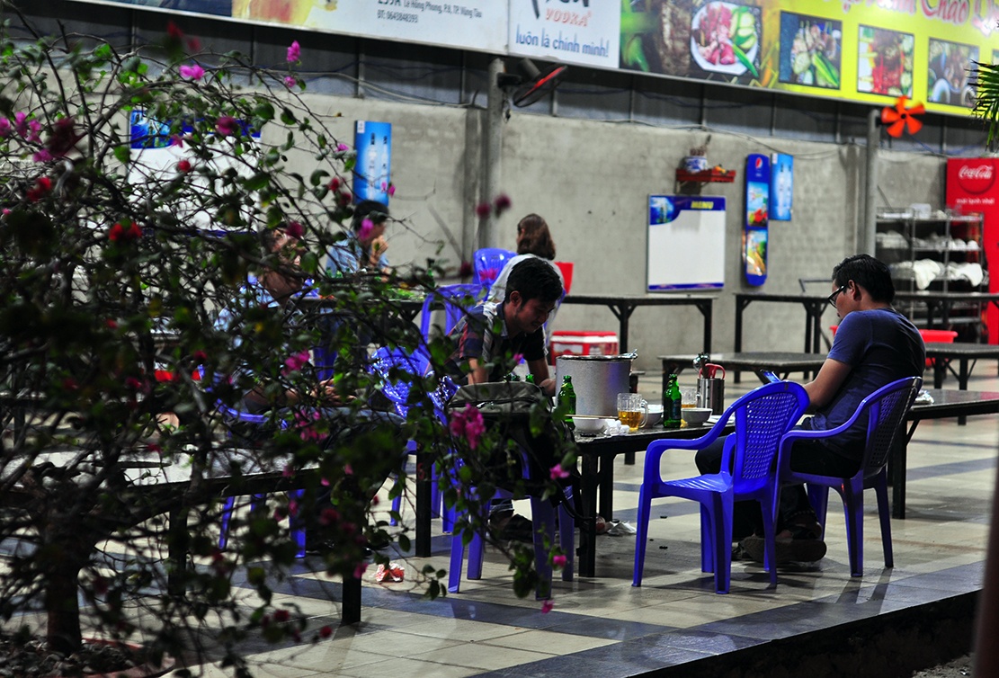 du khach tung tang vui choi dem truoc bao anh 5