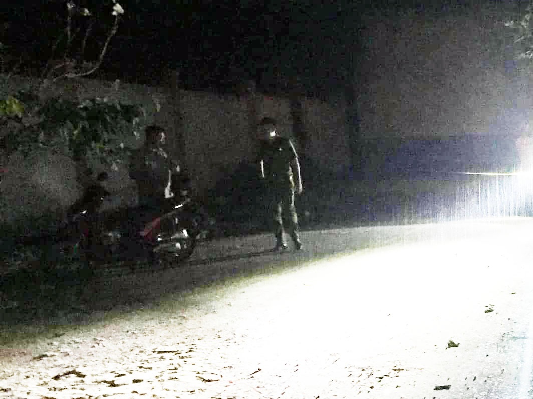 Thanh nien guc ben xac ban trong hem o Binh Duong hinh anh