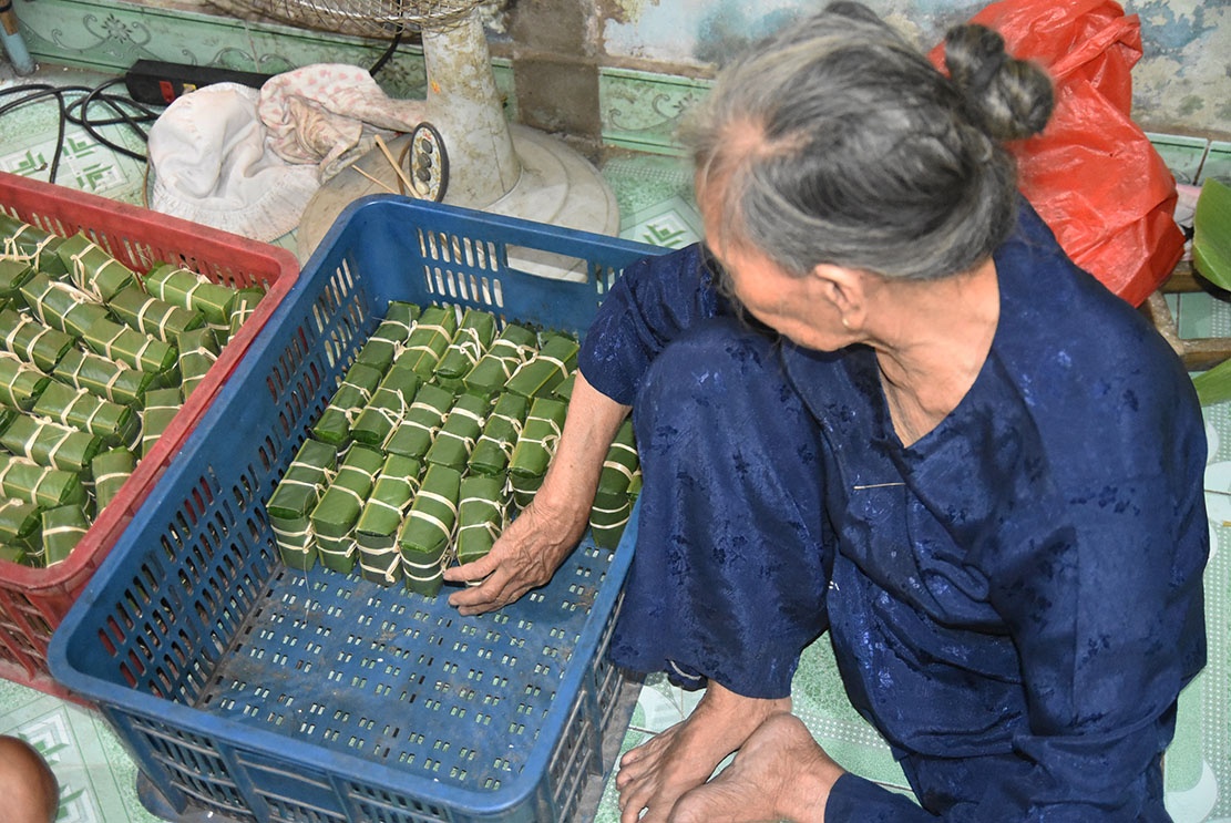 Lang xuat khau huong vi Tet Viet hinh anh