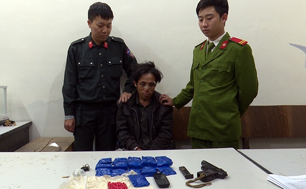 công an bị bắn khi bắt ma túy ảnh 1 cong an bi ban khi bat ma tuy anh 1