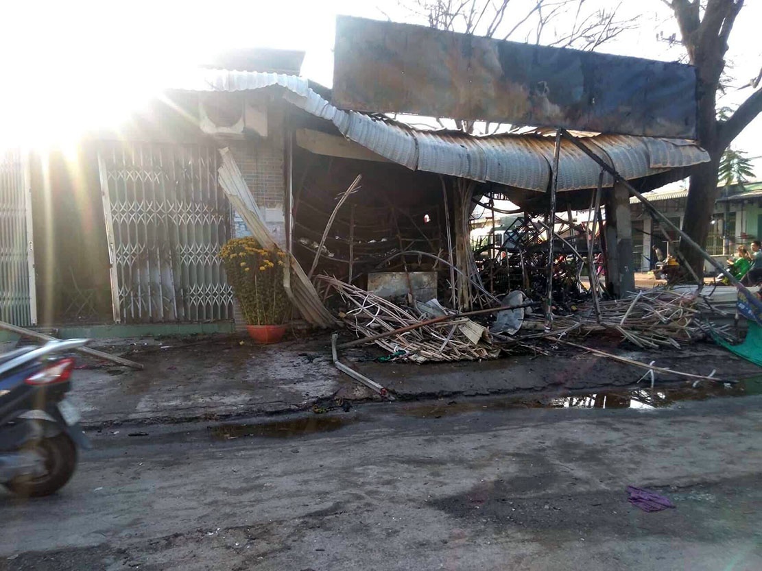 Lua thieu rui 3 ki ot trong cho luc rang sang hinh anh