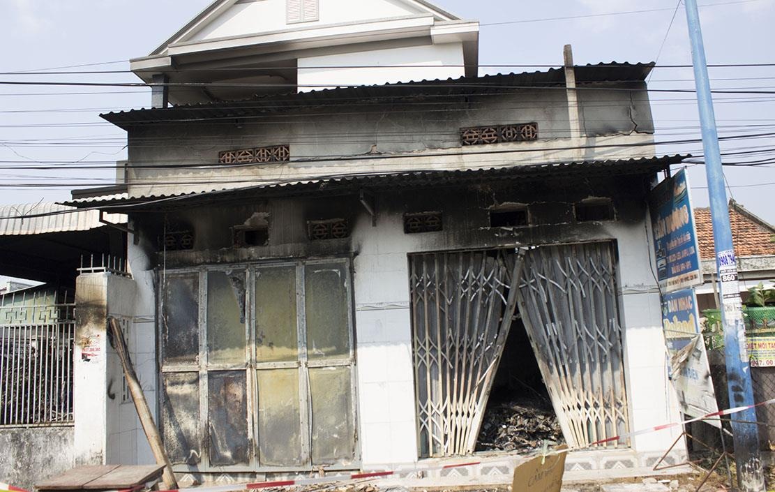 Chay tiem sua chua dien may, 3 nguoi tu vong hinh anh