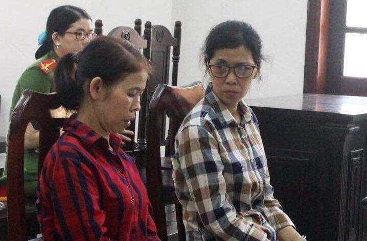 Phat tu hai phu nu tuyen truyen chong pha Nha nuoc hinh anh