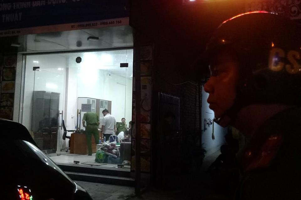 Tam dinh chi cong tac 2 trung ta lien quan vu giang ho vay canh sat hinh anh