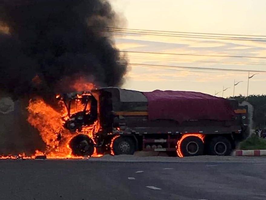 cháy xe chở nhiên liệu ảnh 1 chay xe cho nhien lieu anh 1