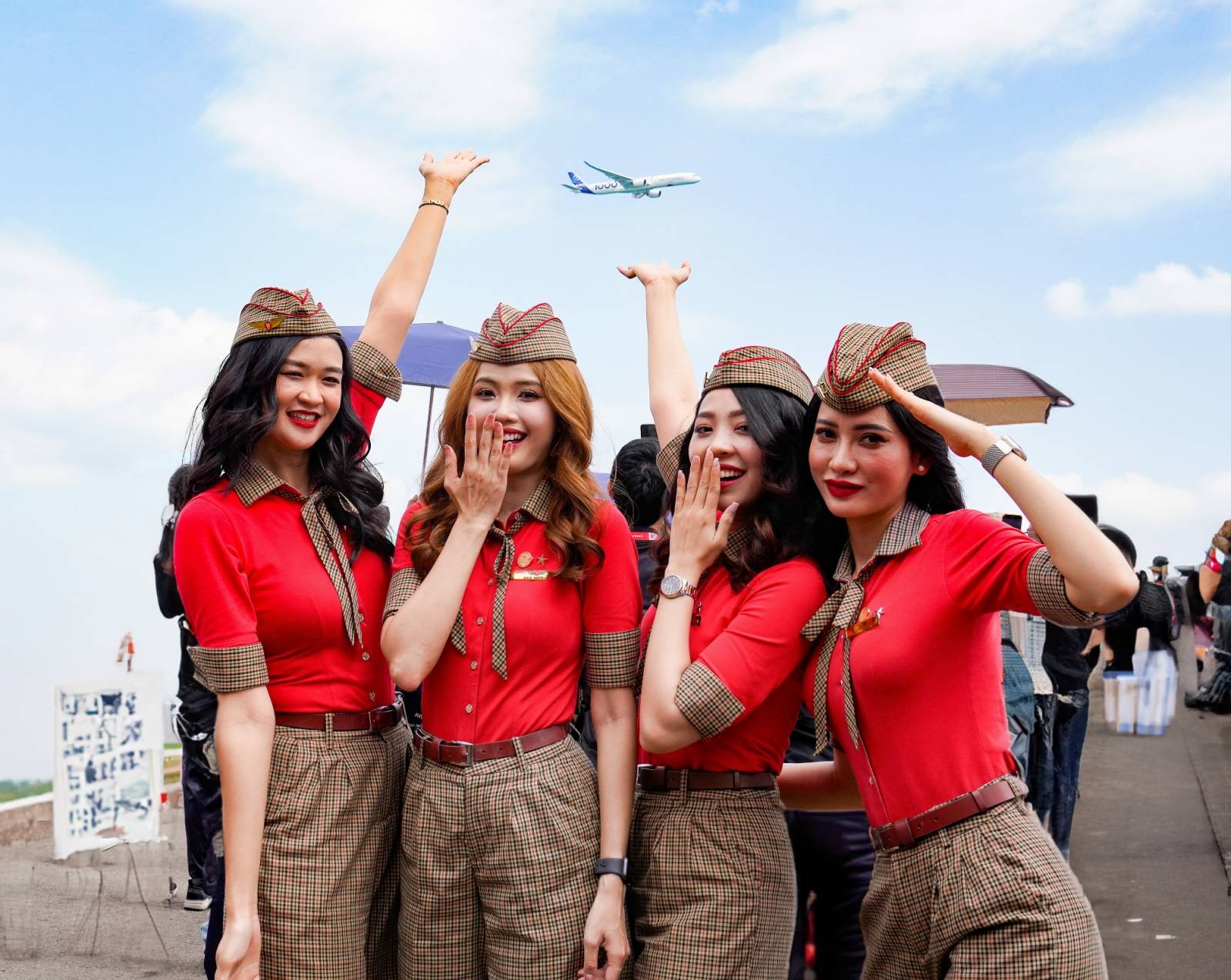 tiep vien Vietjet anh 11