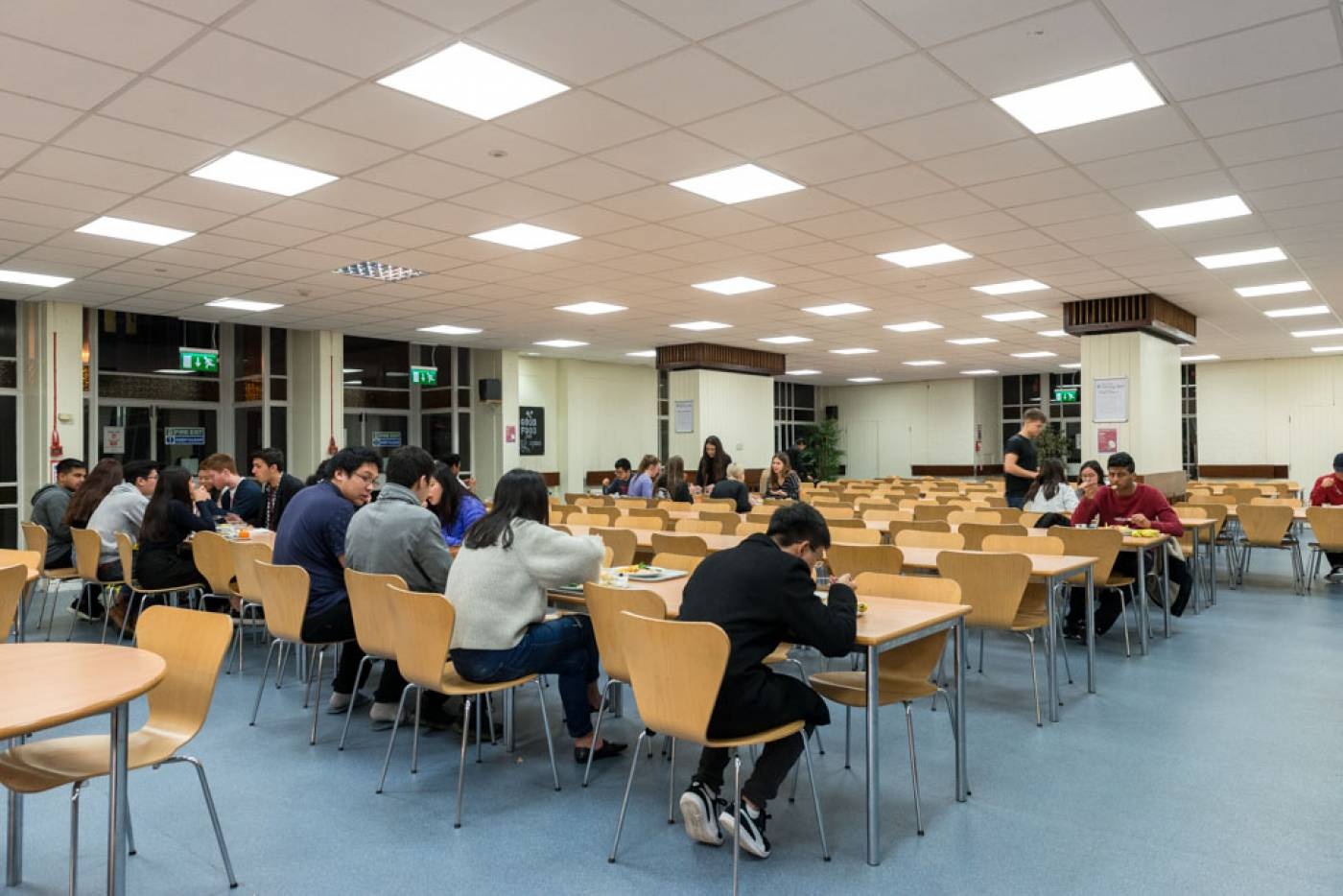 ty le tot nghiep anh 1