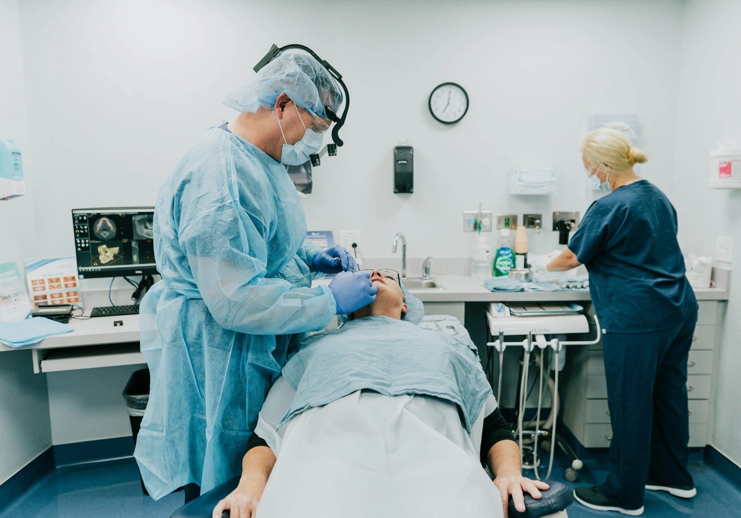 Benh nhan Singapore tu vong sau khi nho 4 chiec rang khon hinh anh