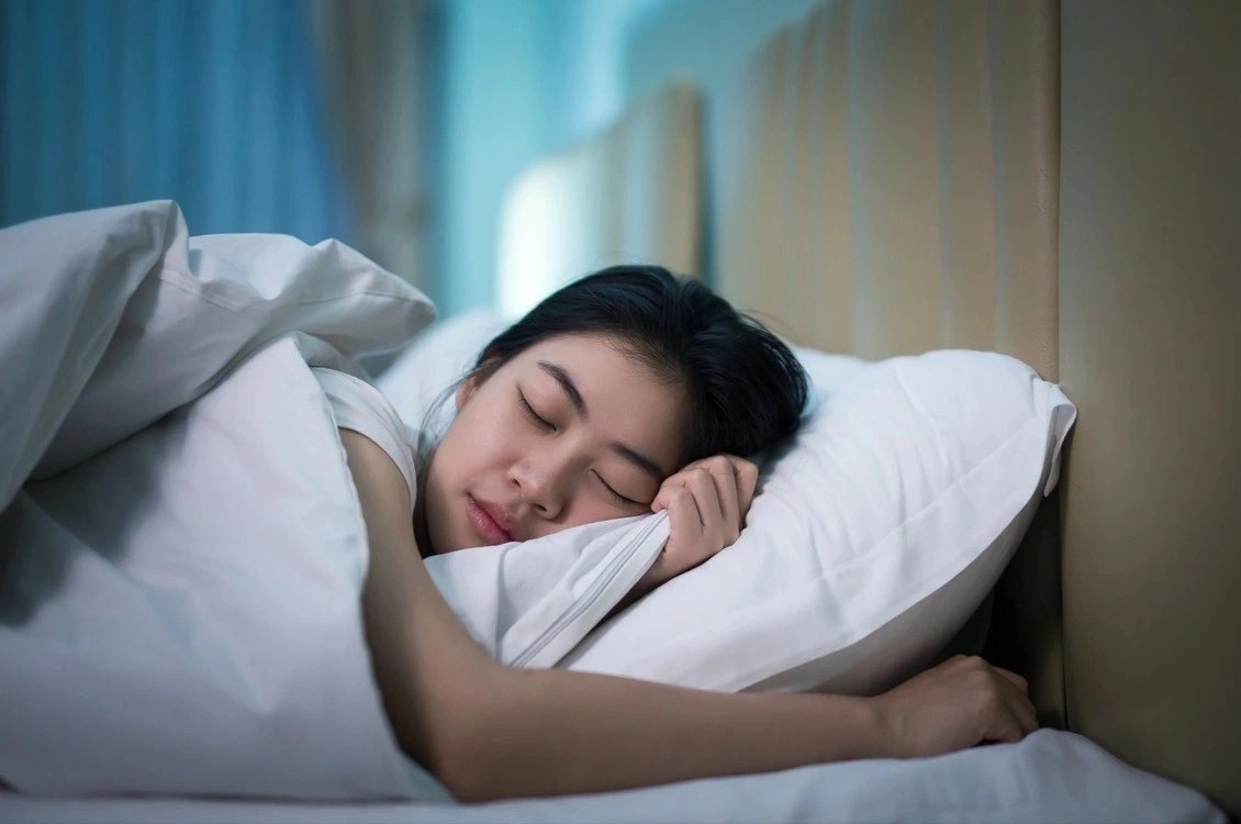 Loi ich cua viec ngu nhieu hon vao mua dong hinh anh