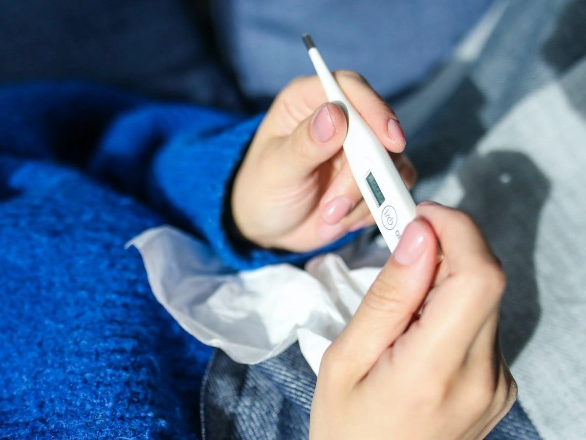 Loai virus khien Quan Cam ban bo tinh trang khan cap y te hinh anh