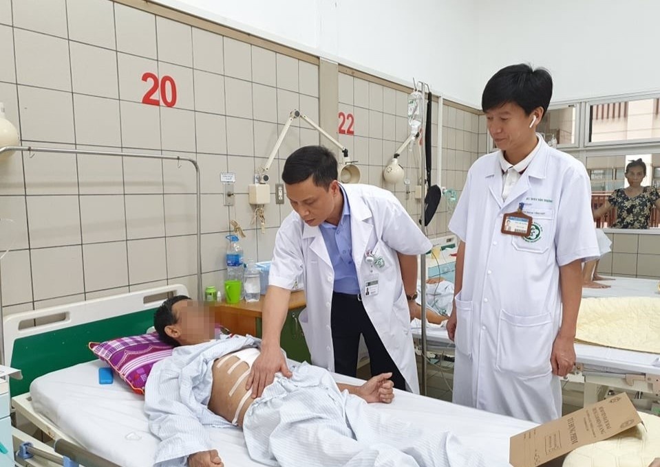 Di kham suc khoe dinh ky don Tet nhung lai phat hien khoi u phoi lon hinh anh