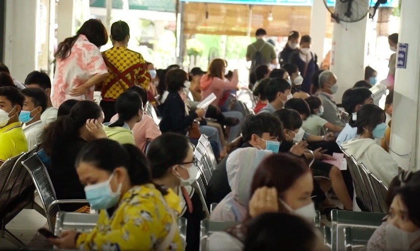 Benh vien tiep nhan gan 3.000 ca kham da lieu, benh tinh duc sau Tet hinh anh