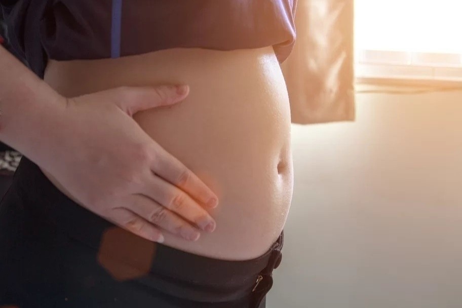 Nu sinh 14 tuoi mang khoi u lon nhung tuong beo bung hinh anh