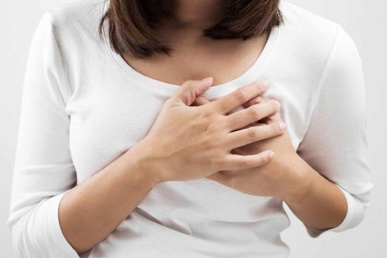 Nhung nguoi co nguy co cao mac ung thu vu hinh anh