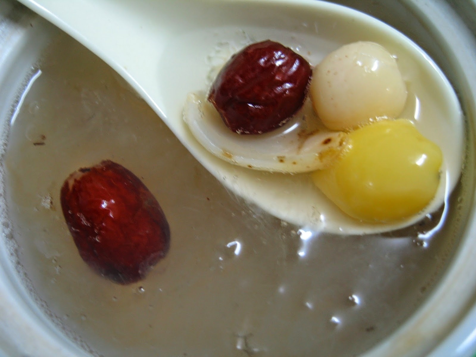 Cap cuu nguoi phu nu bi thung ruot do nuot hat tao do hinh anh