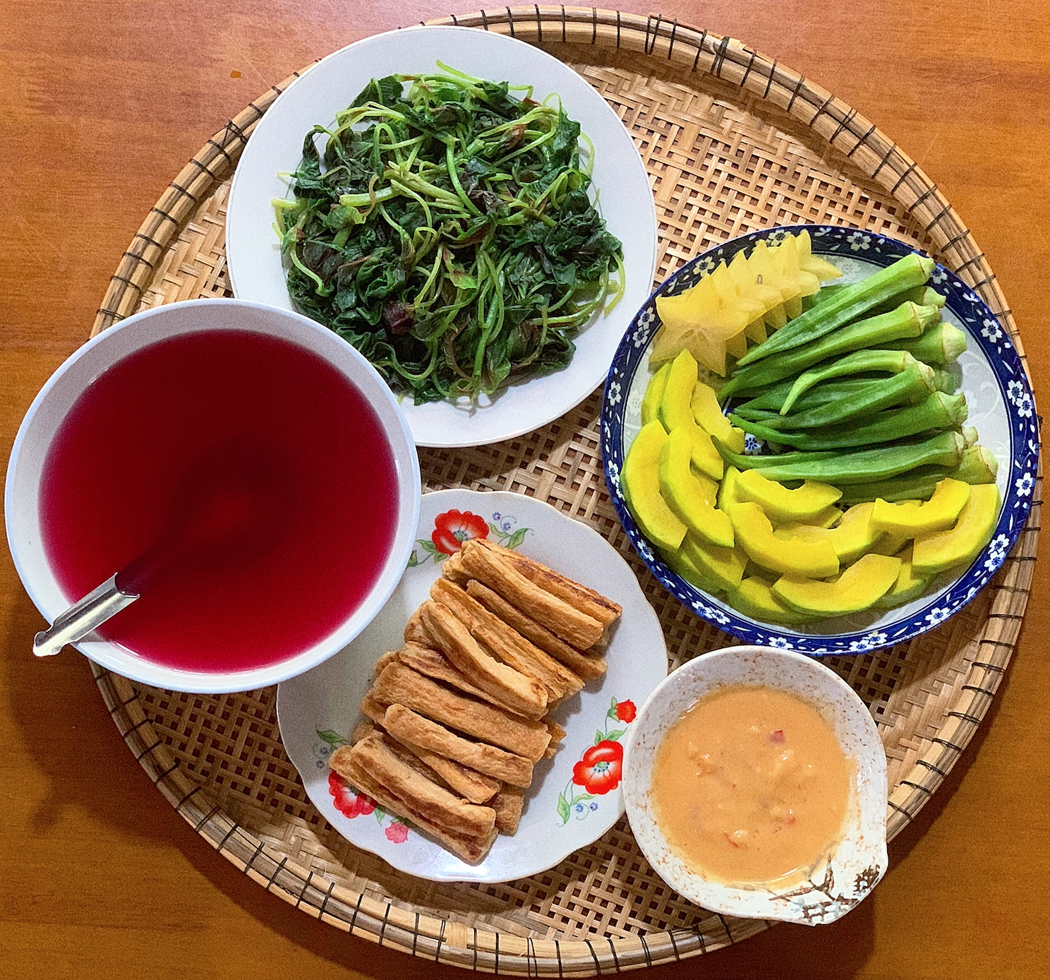 rau cu qua,  com chay,  mon an anh 5