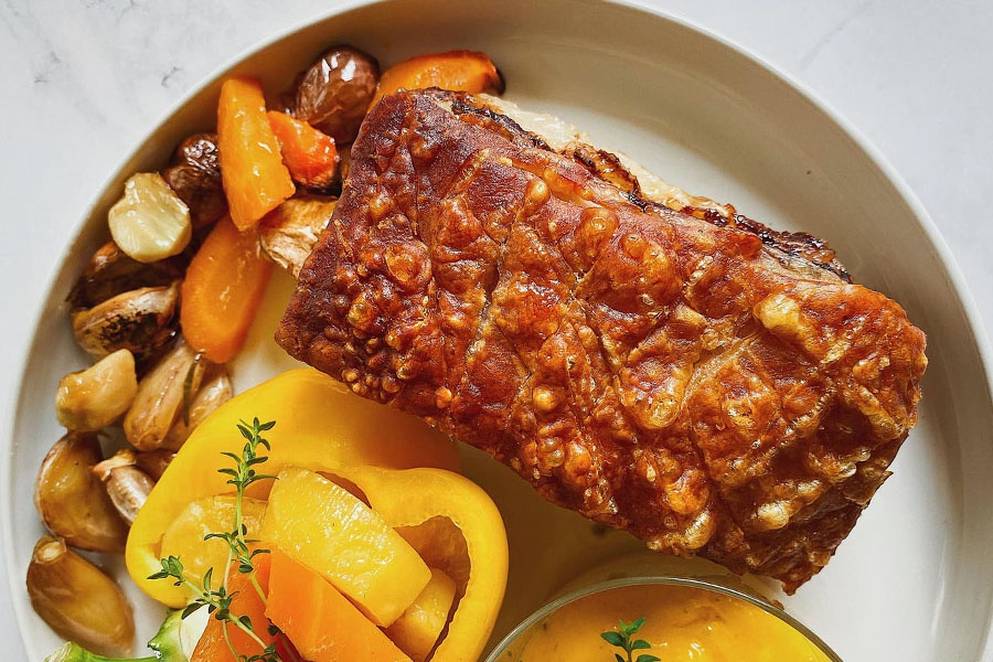 Lam thit ba chi gion bi phong cach chicharron tai nha hinh anh