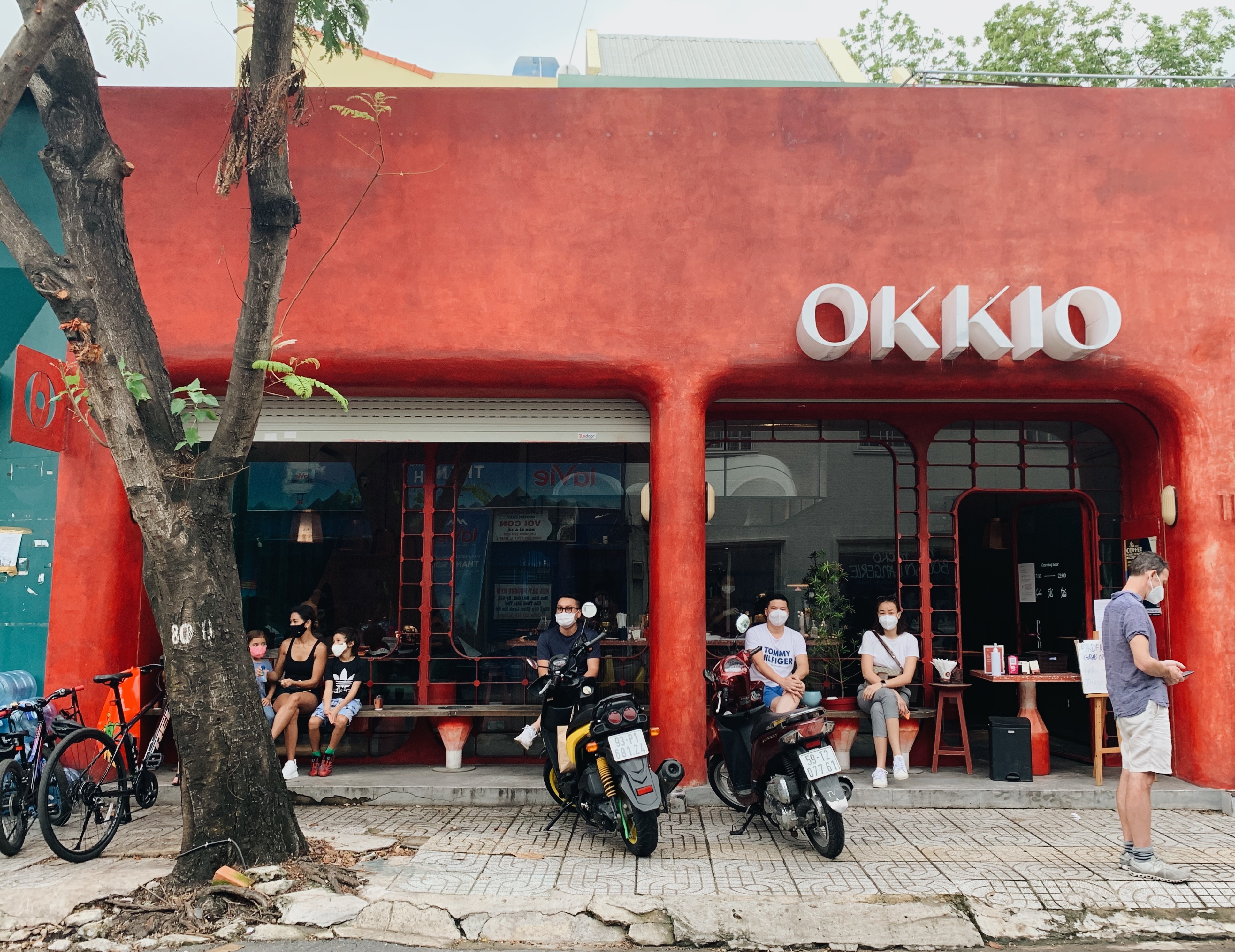 7 tiem ca phe, do an da mo cua o khu Thao Dien hinh anh